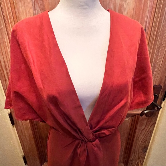NWOT JULIA JORDAN Flutter Sleeve Twist Front Dress Rust Color - Picture 7 of 16
